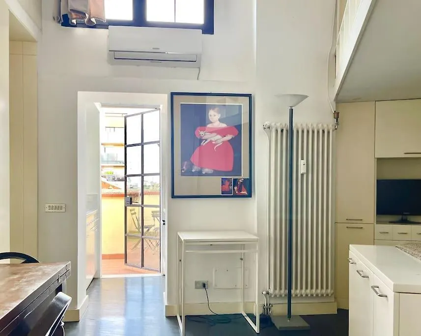 Old Milan Central Home 0*,  意大利